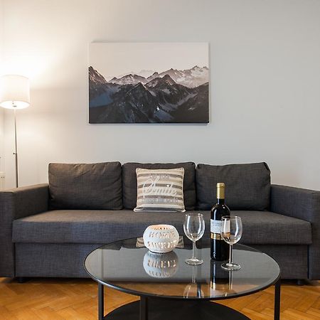 Syntagma Square Apartments By Livin Urbban Athens Ngoại thất bức ảnh