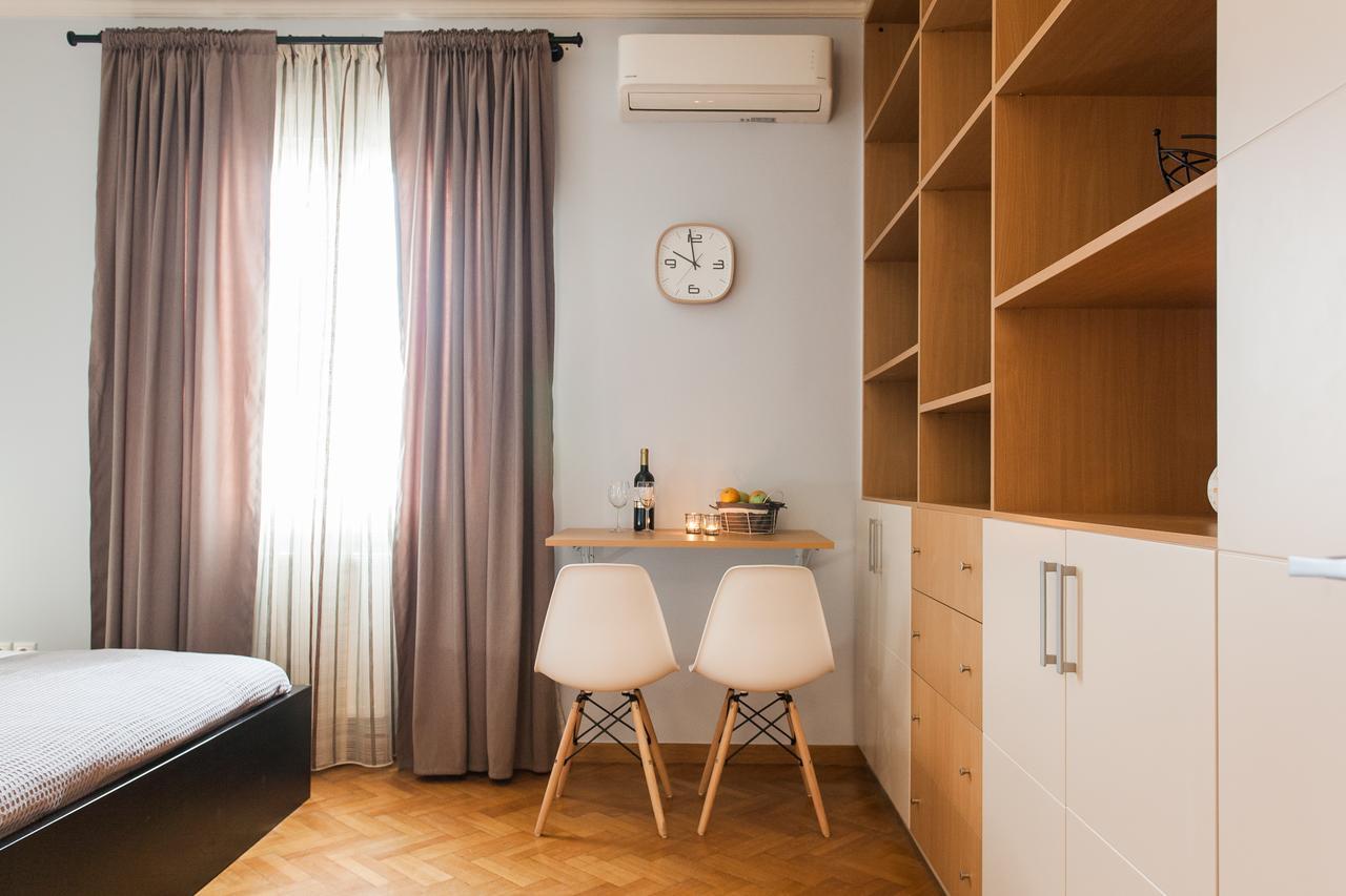 Syntagma Square Apartments By Livin Urbban Athens Ngoại thất bức ảnh